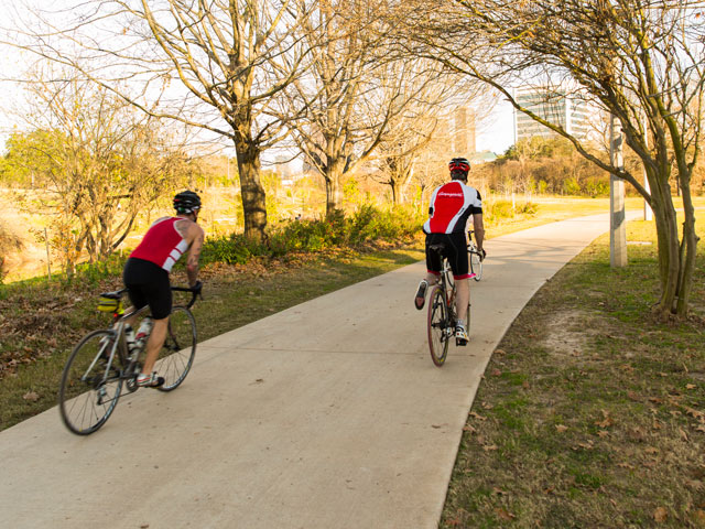 Take in gorgeous views of downtown Houston as you bike on the trails along Buffalo Bayou.