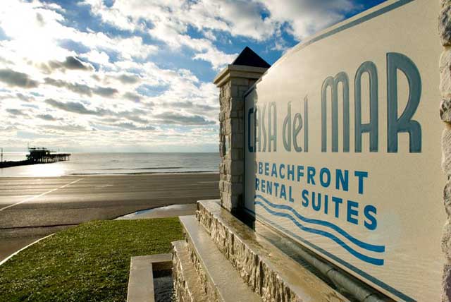Casa Del Mar Beachfront Suites 