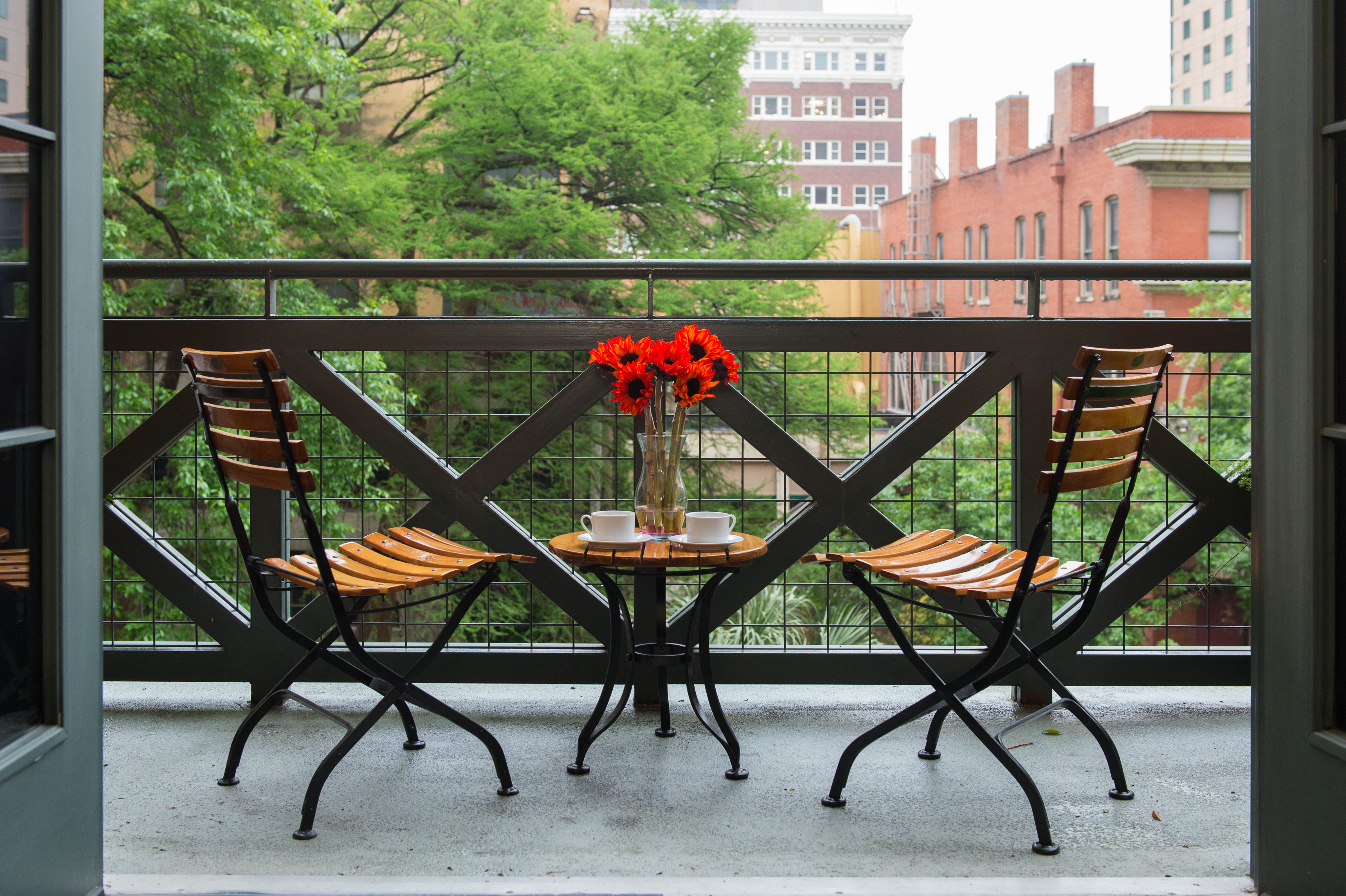 riverwalk balcony