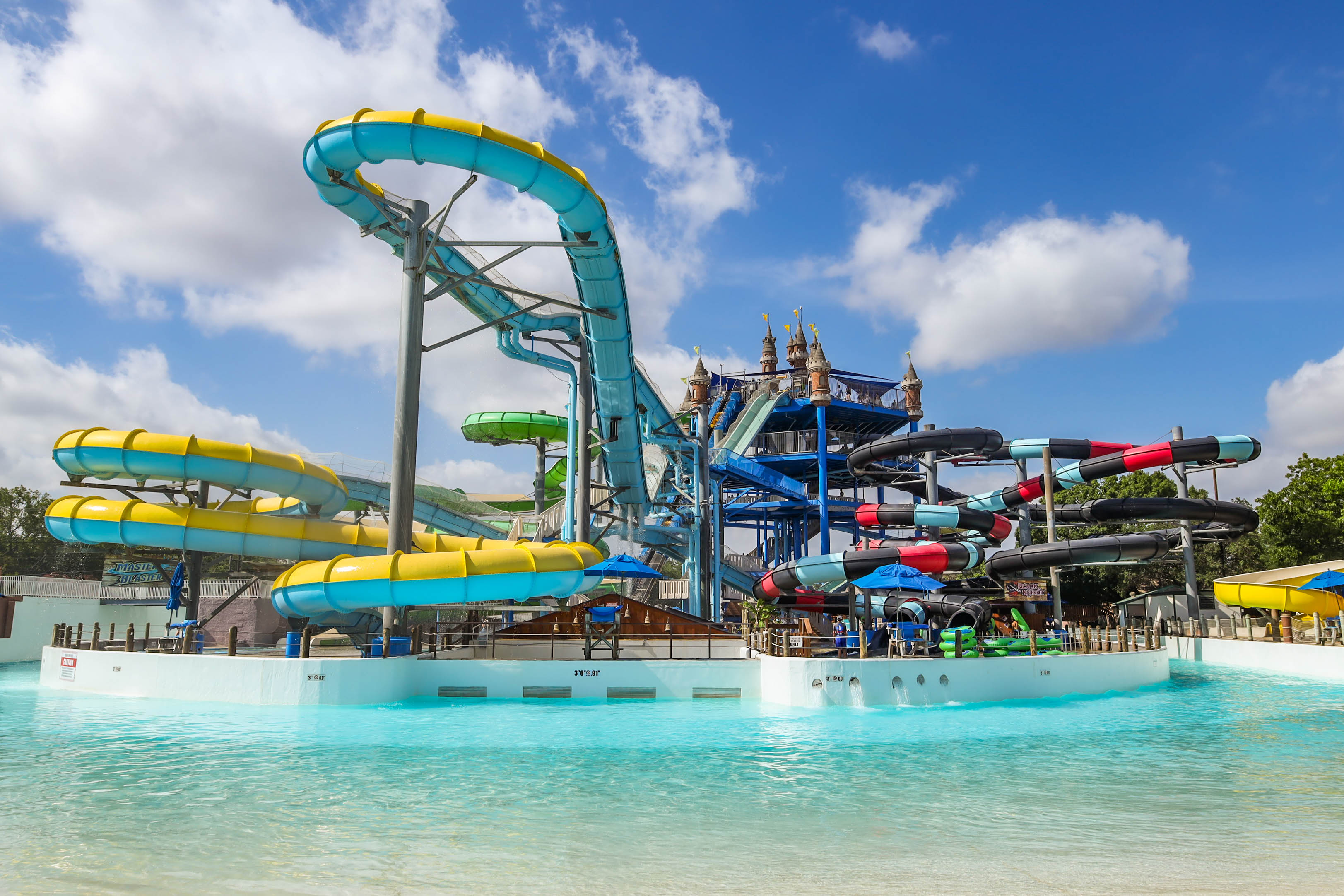 schlitterbahn galveston hours july 4 2025