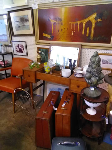 Thompson’s Antique Center of Texas