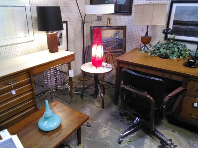 Thompson’s Antique Center of Texas
