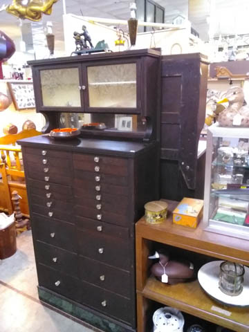 Thompson’s Antique Center of Texas