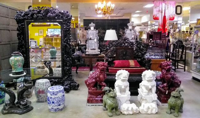 Thompson’s Antique Center of Texas