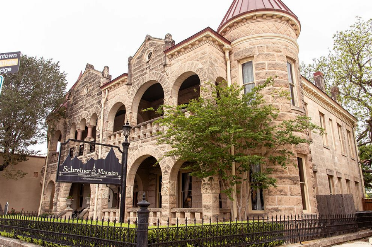 The Schreiner Mansion
