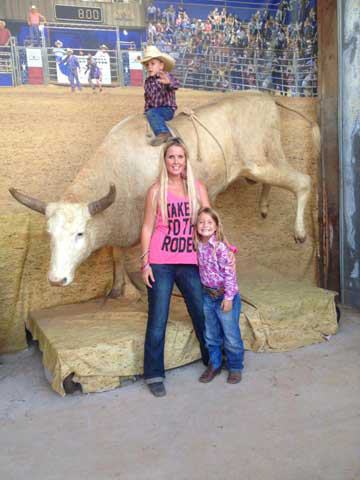 Tejas Rodeo Company in Bulverde | Tour Texas