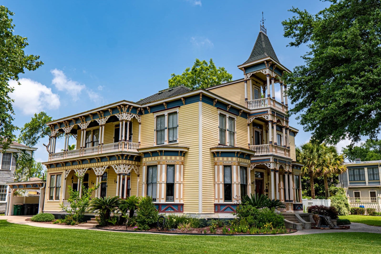 historic homes victoria
