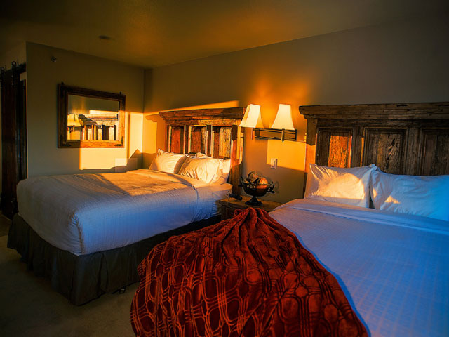 Quarter Circle 7 Hotel