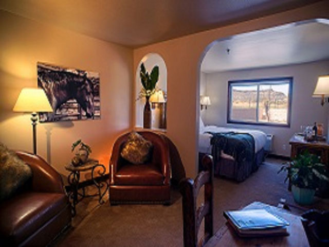 Quarter Circle 7 Hotel