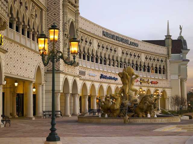 Portofino Shopping Center in Shenandoah Tour Texas