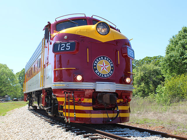 train trips in east texas